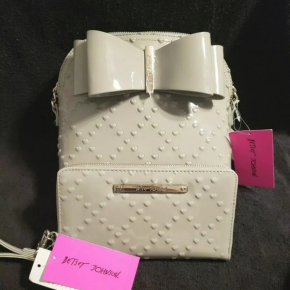 Betsey Johnson crossover purse with matching walle - Picture 1 of 4